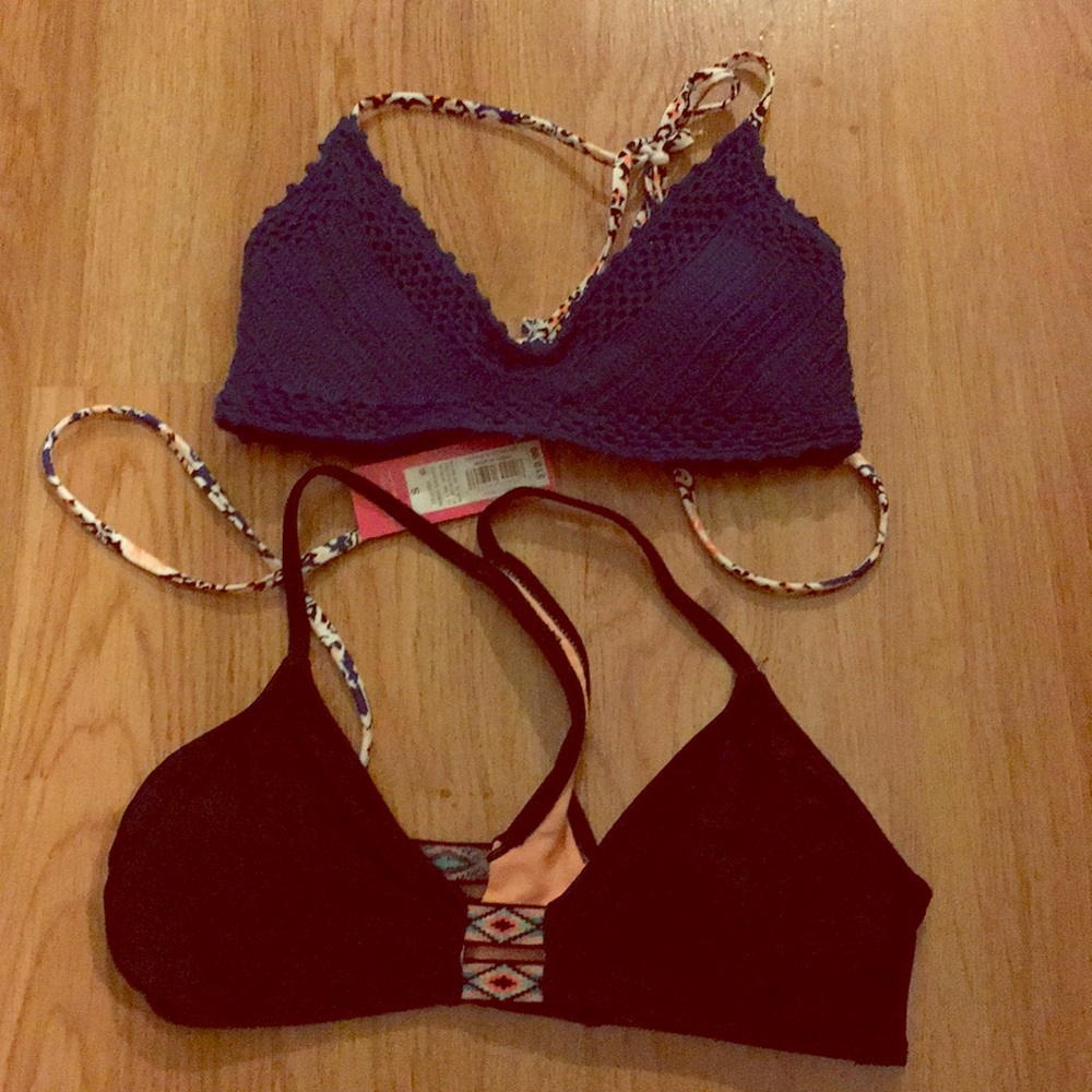 Pair of 2 Bikini Tops